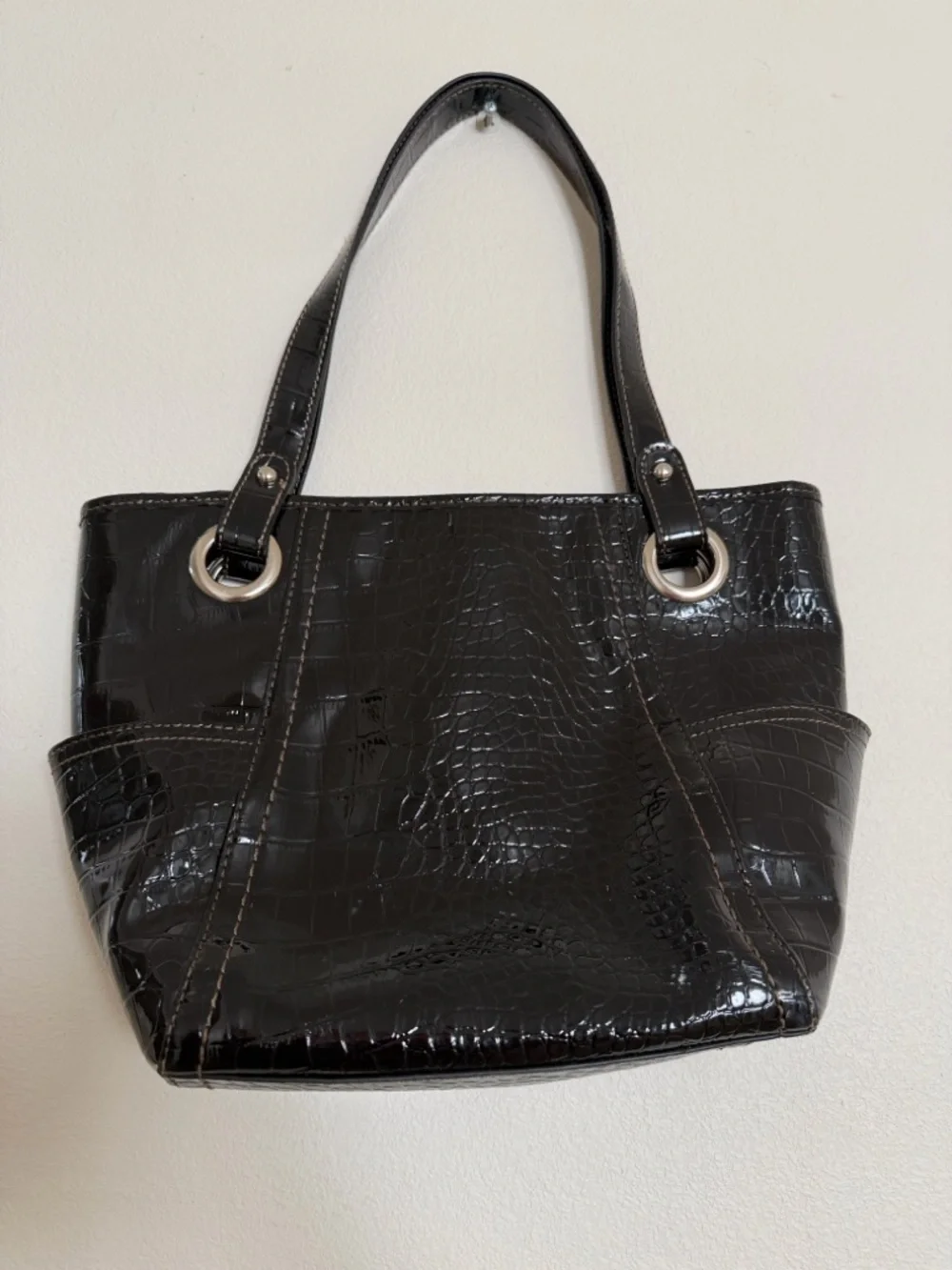 Relic Black Croc-Embossed Patent Shoulder Tote - Picture 2 of 6